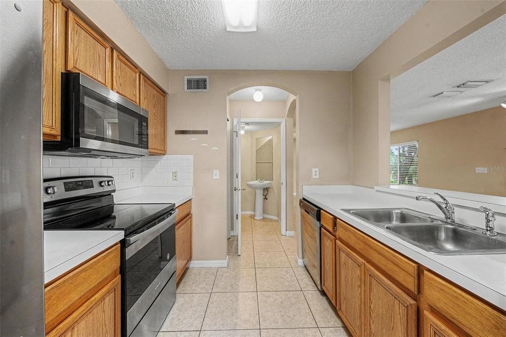 7434 E BANK DRIVE photo 4