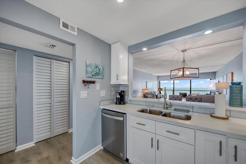 15000 GULF BOULEVARD 602 photo 13