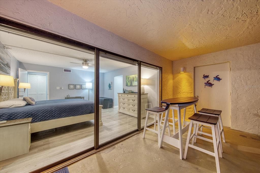 15000 GULF BOULEVARD 602 photo 9