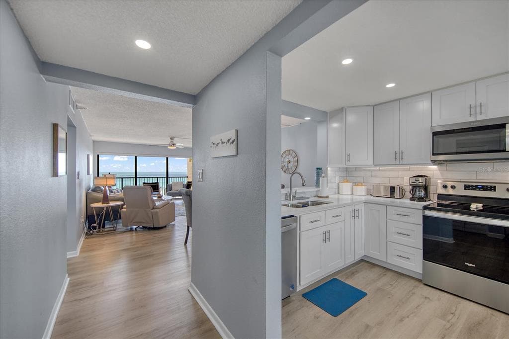 15000 GULF BOULEVARD 602 photo 11