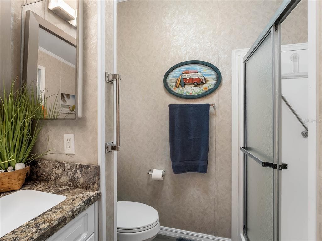 1000 KINGS HIGHWAY 262 photo 25