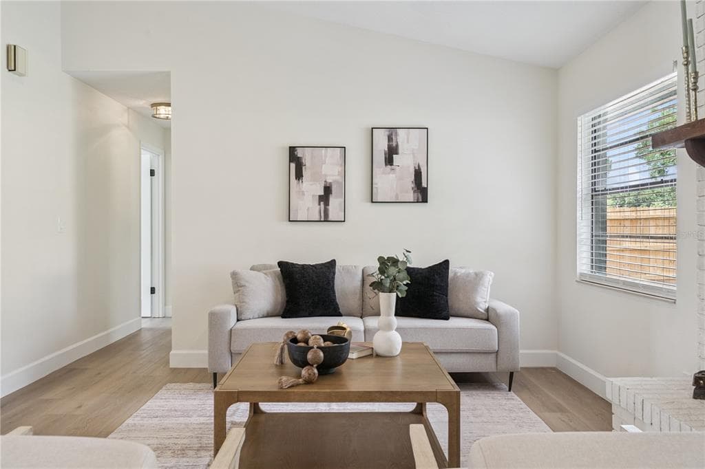 1500 WEST AVENUE photo 6