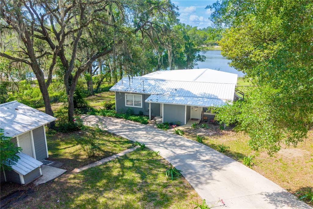 7765 TWIN LAKES ROAD photo 2