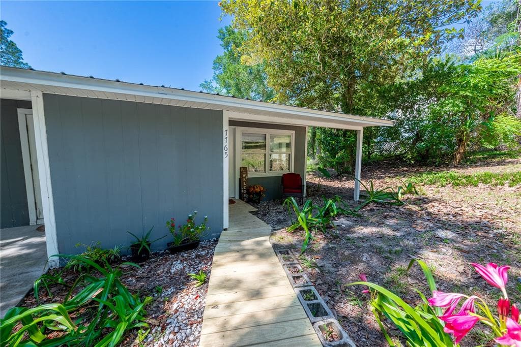7765 TWIN LAKES ROAD photo 13
