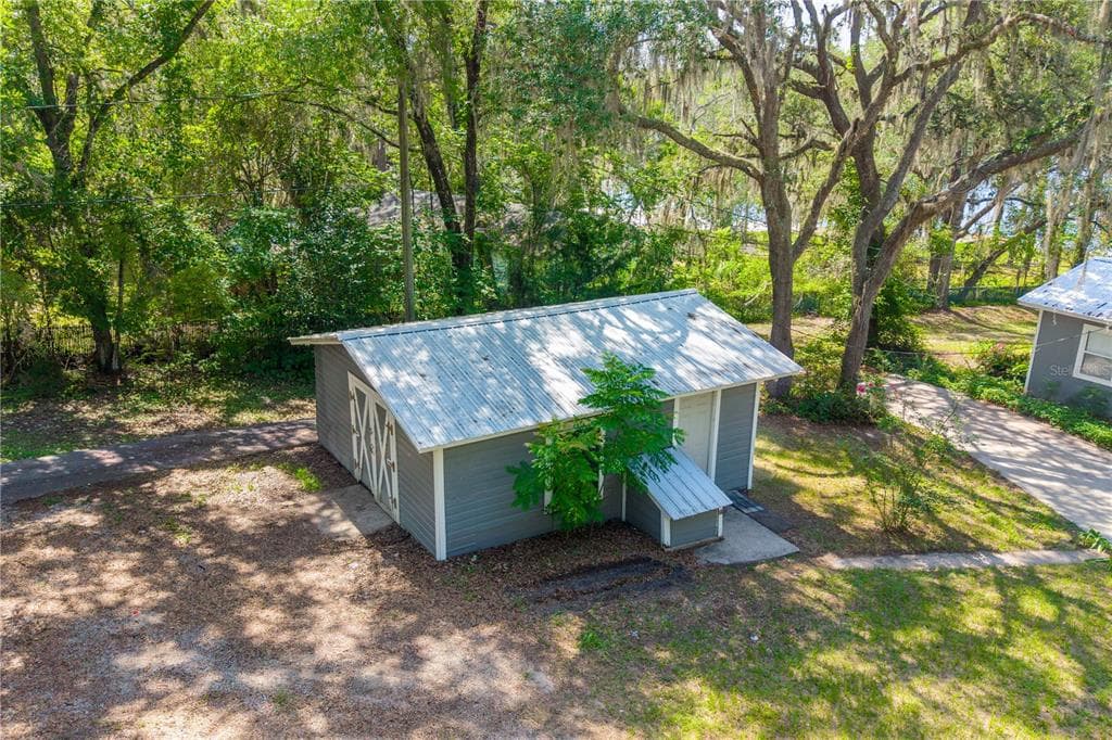 7765 TWIN LAKES ROAD photo 8
