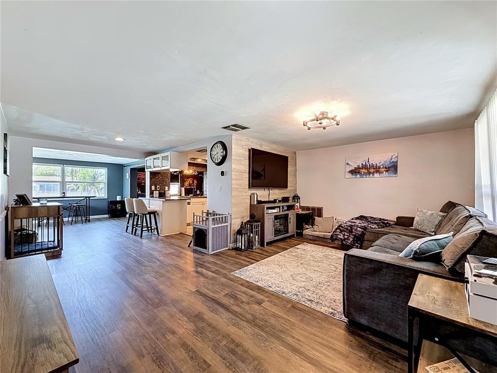 3802 GRAYTON DRIVE photo 13