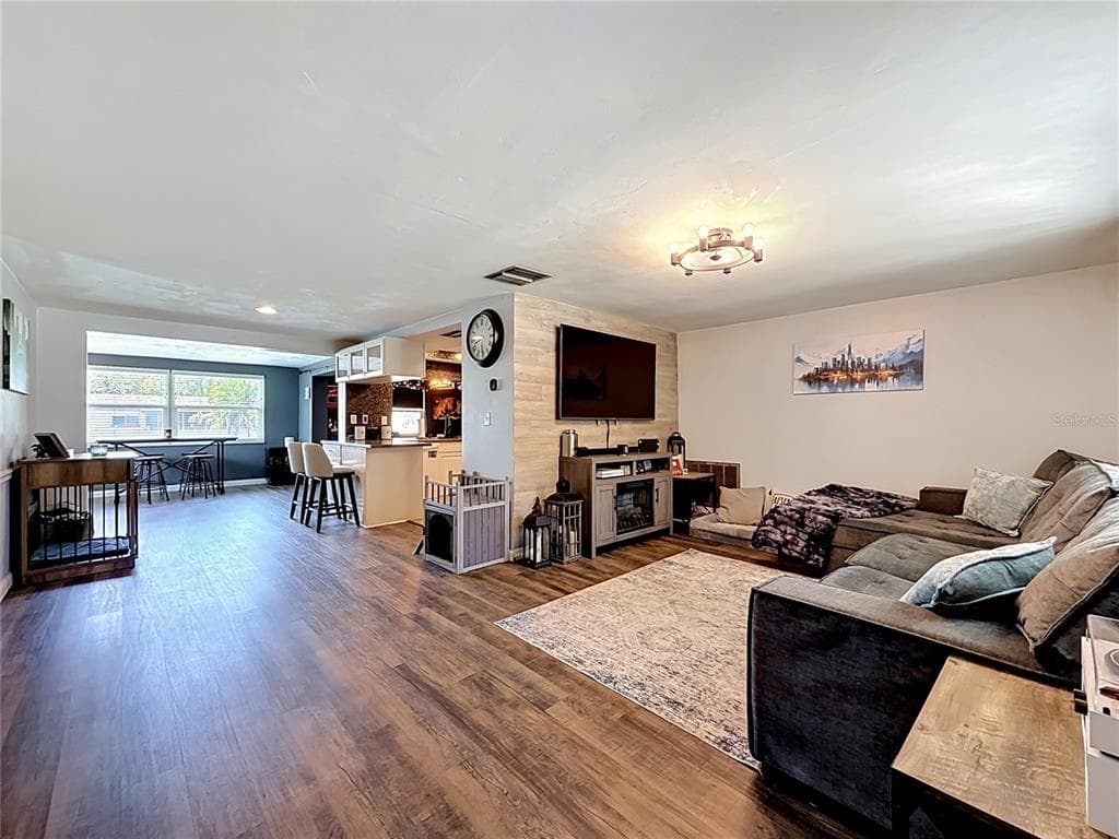 3802 GRAYTON DRIVE photo 7