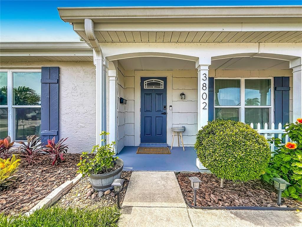 3802 GRAYTON DRIVE photo 4