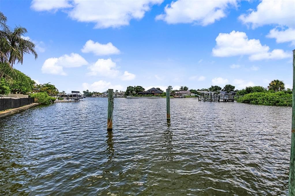 7011 PELICAN ISLAND DRIVE photo 14