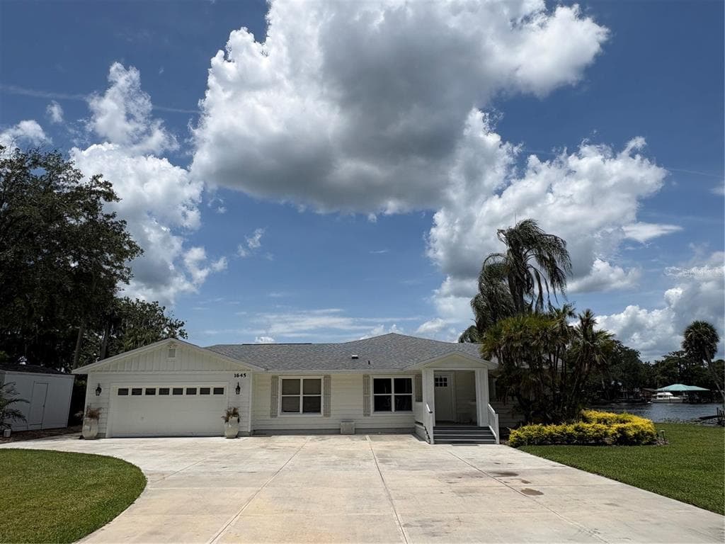 1645 SPRING GARDEN DRIVE photo 4