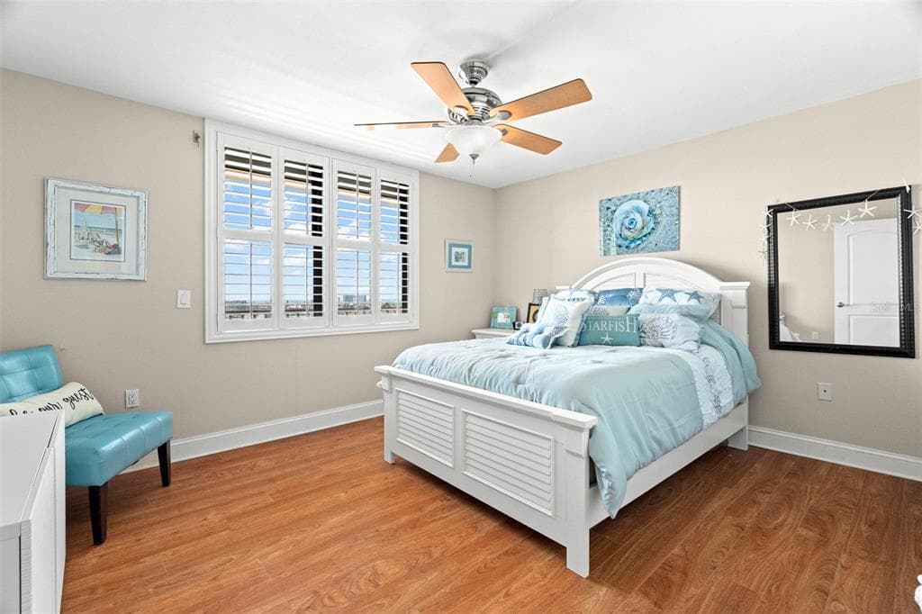 7300 SUN ISLAND DRIVE S 1103 photo 20
