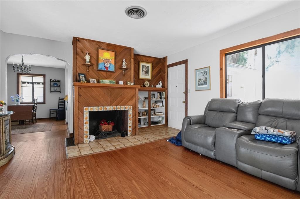 32805 LAKE EUSTIS DRIVE photo 8