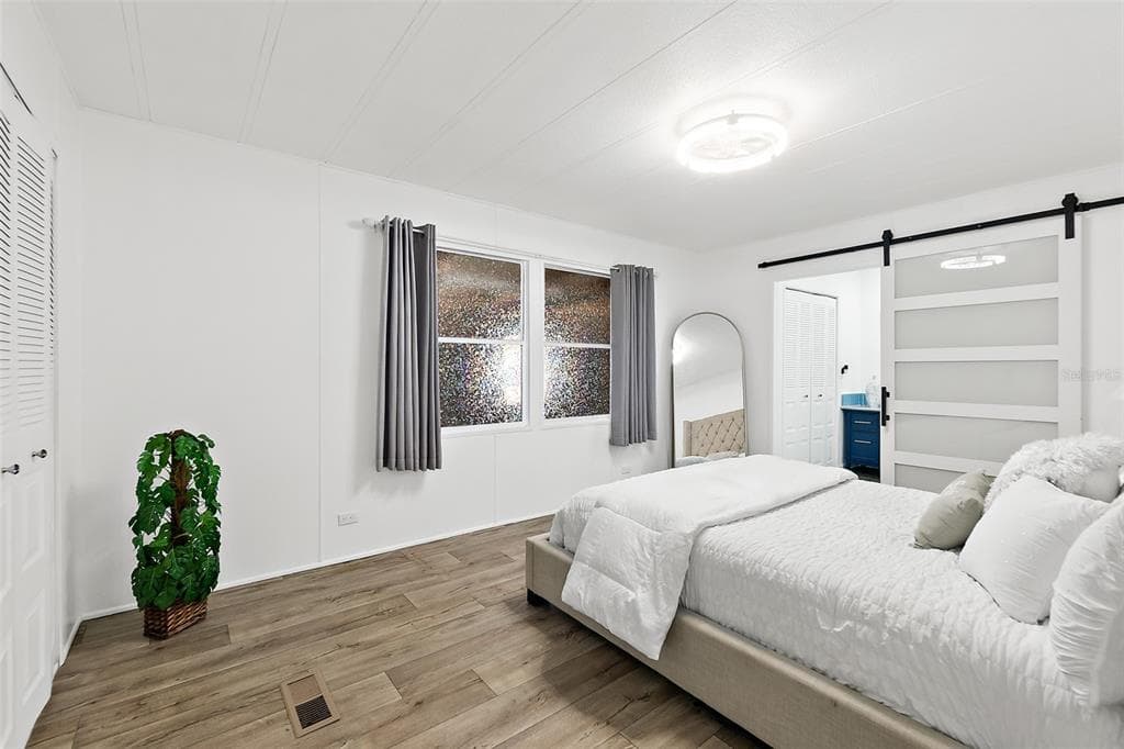 5660 WOOD STREET photo 23