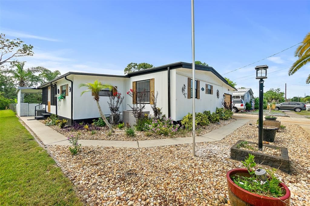 5660 WOOD STREET photo 2