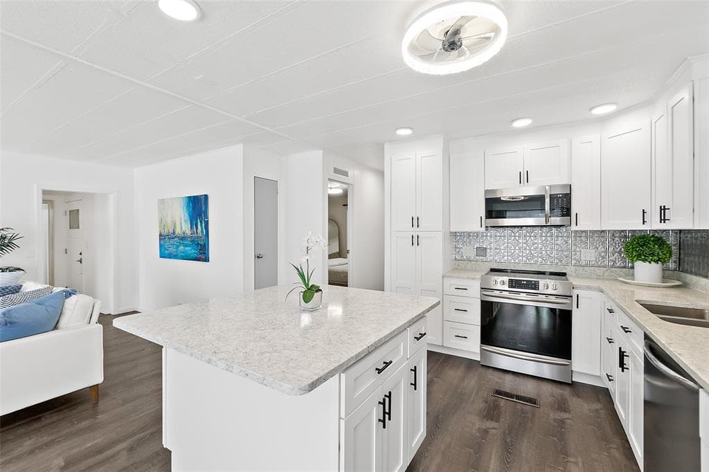 5660 WOOD STREET photo 7