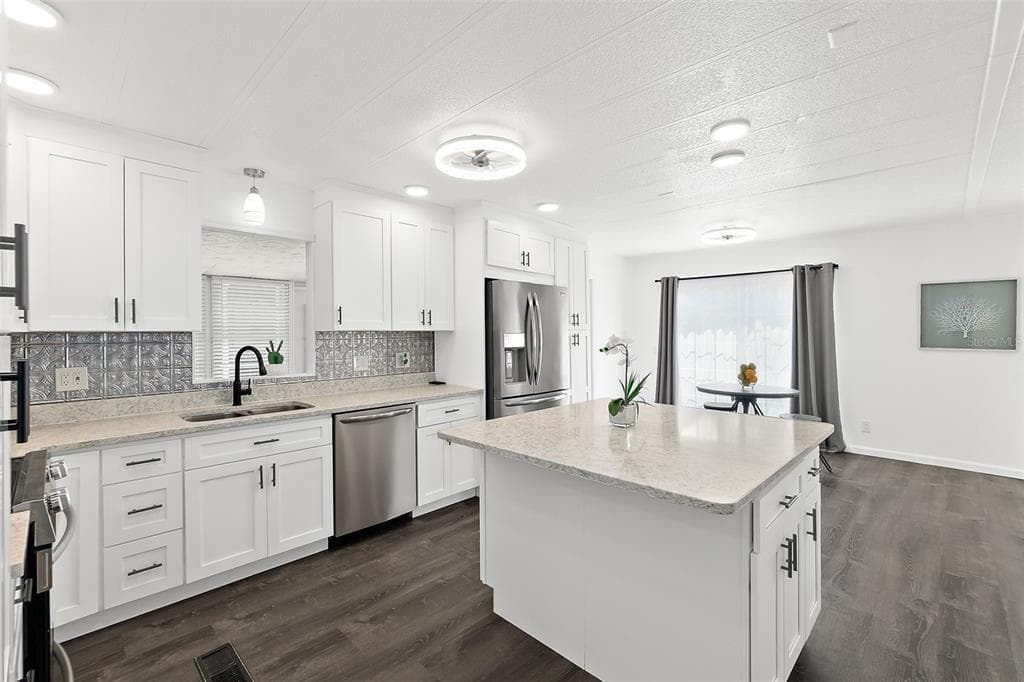 5660 WOOD STREET photo 5