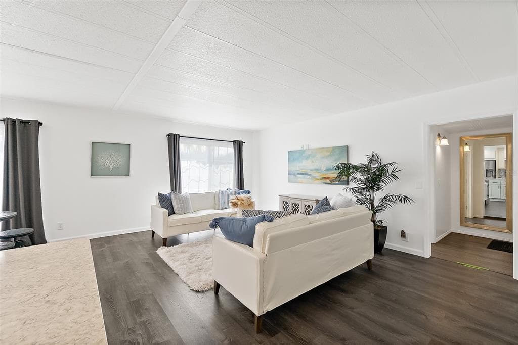 5660 WOOD STREET photo 4