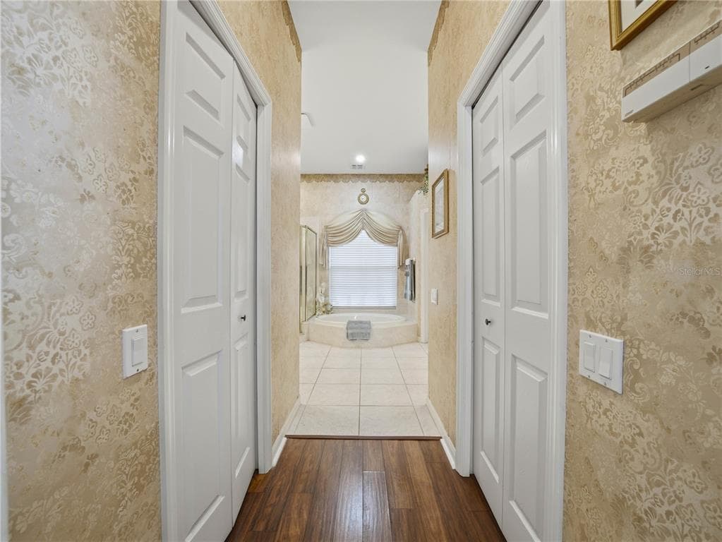 118 W JULIANA WAY photo 15