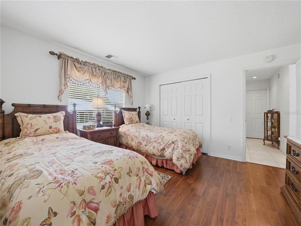 118 W JULIANA WAY photo 19