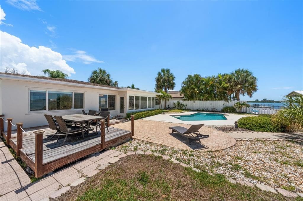 1854 VENETIAN POINT DRIVE photo 23