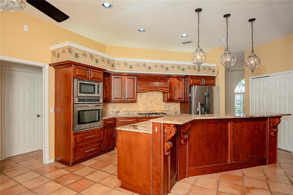 8390 MEADOW BROOK DRIVE E photo 12