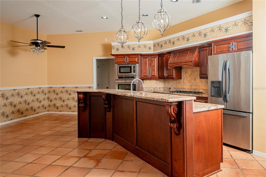 8390 MEADOW BROOK DRIVE E photo 9