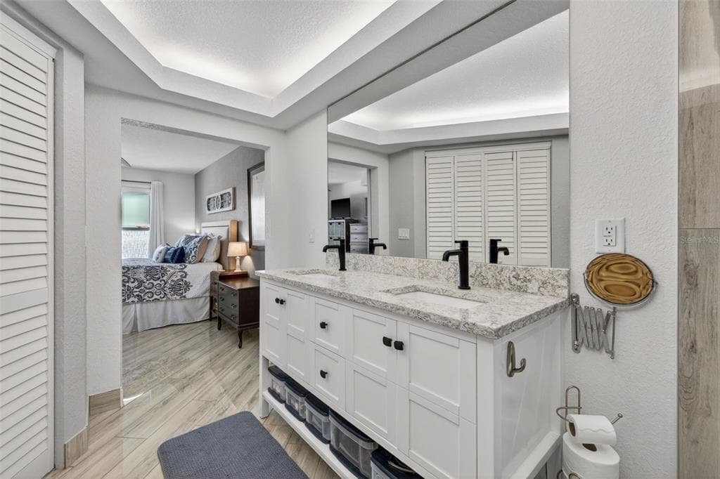 4900 BRITTANY DRIVE S 409 photo 17