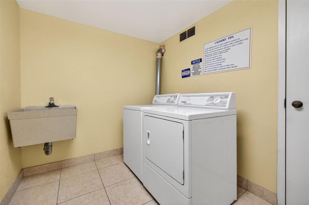4900 BRITTANY DRIVE S 409 photo 22