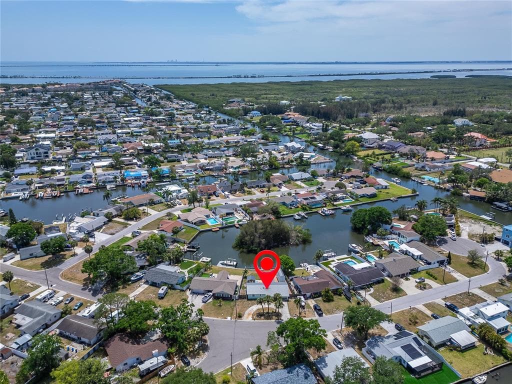8702 DRIFTWOOD DRIVE photo 2