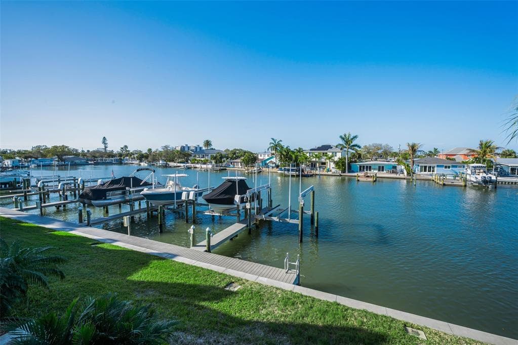 140 MARCDALE BOULEVARD photo 17