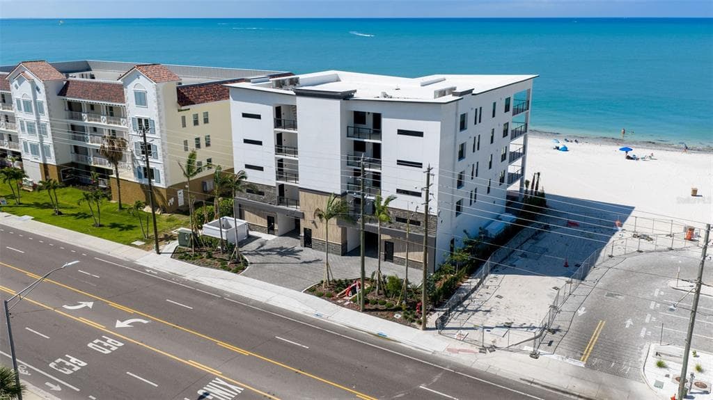 14048 GULF BOULEVARD 302 photo 3