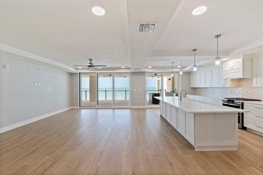 14048 GULF BOULEVARD 302 photo 9