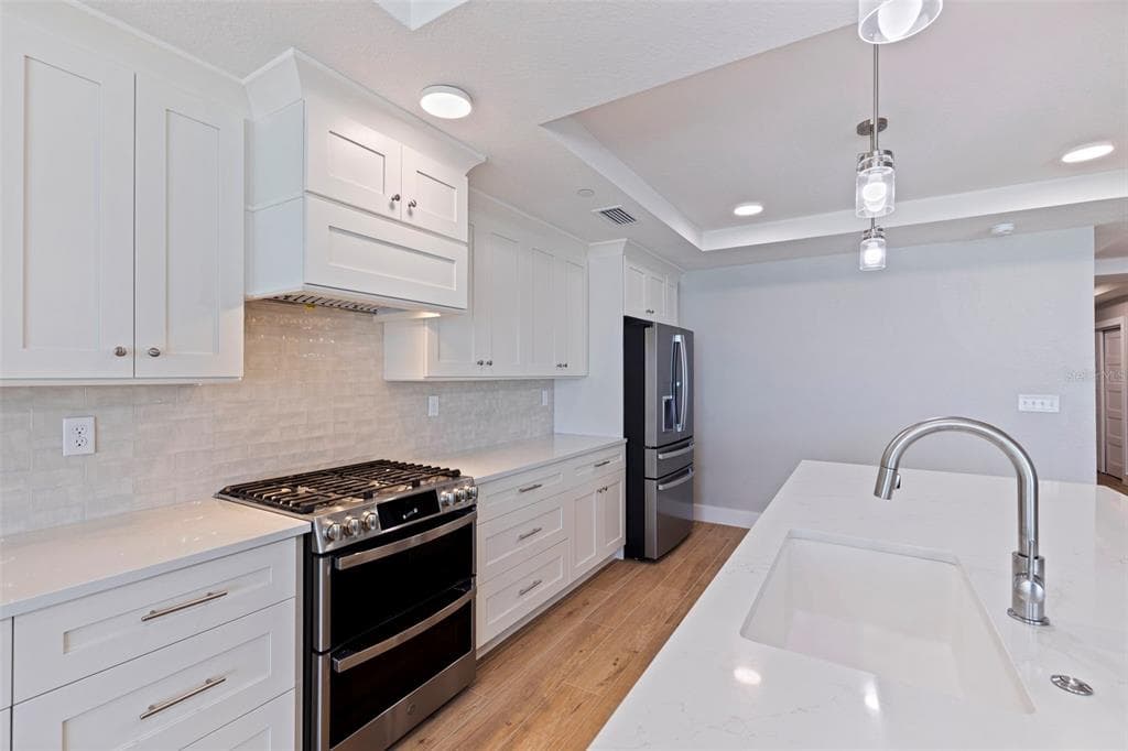 14048 GULF BOULEVARD 302 photo 14