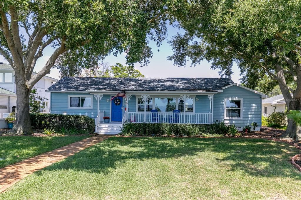 110 SUNSET DRIVE S photo 3
