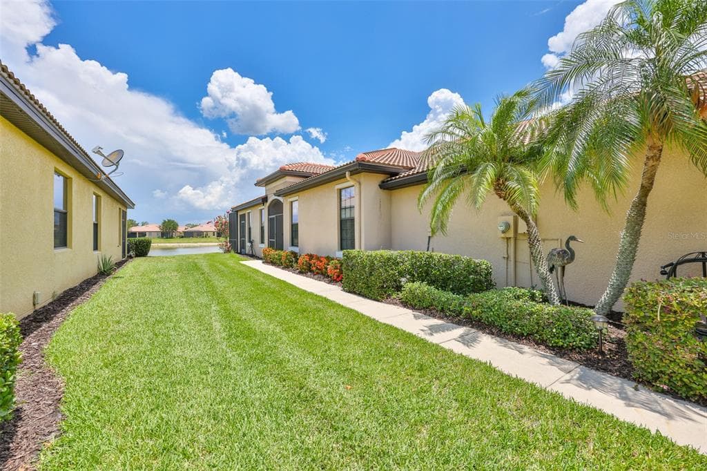 5532 SUNSET FALLS DRIVE photo 7