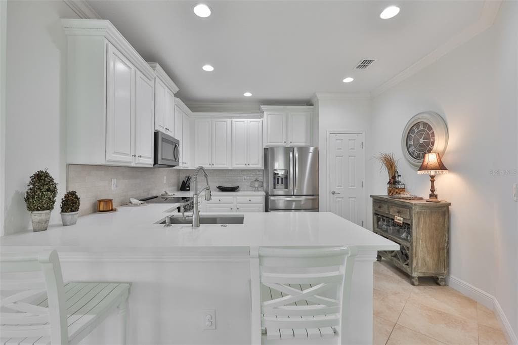 5532 SUNSET FALLS DRIVE photo 9