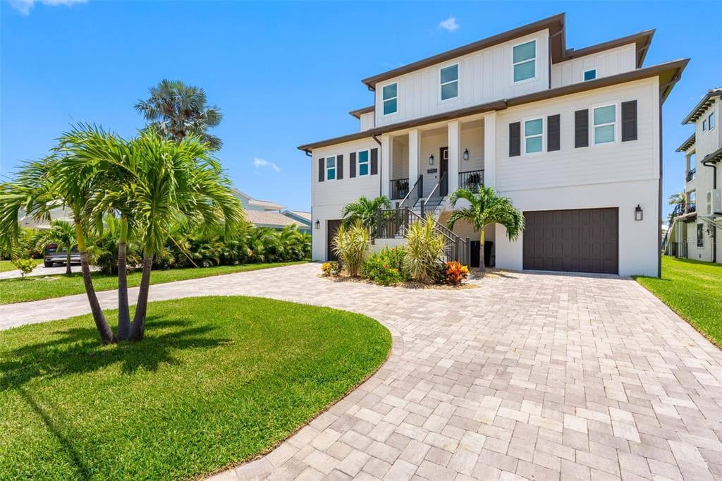 16025 REDINGTON DRIVE photo 1