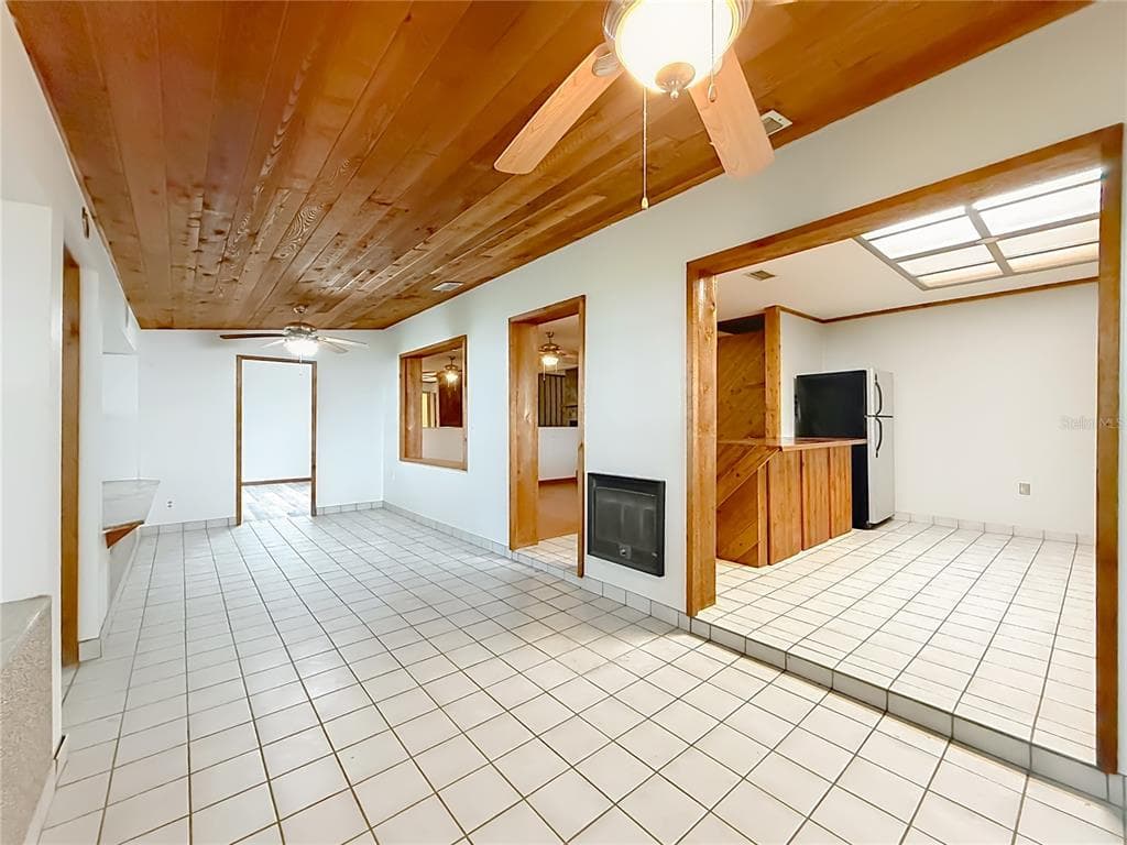 8980 E DEVILSNECK ROAD photo 20