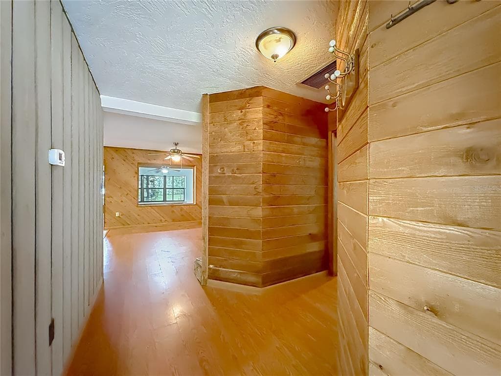 8980 E DEVILSNECK ROAD photo 9