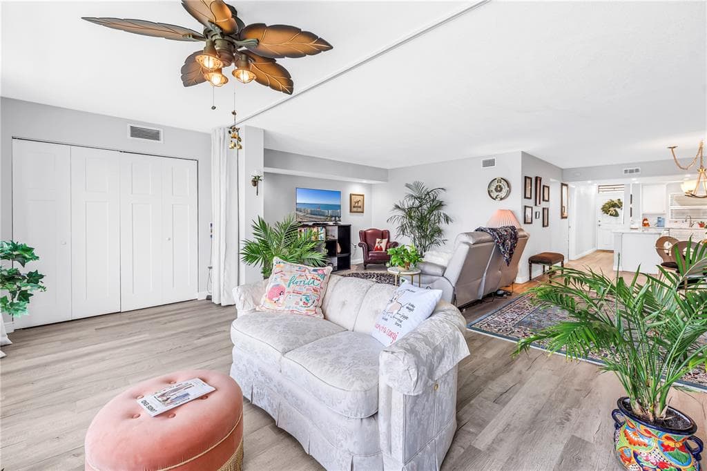 6020 SHORE BOULEVARD S 607 photo 15
