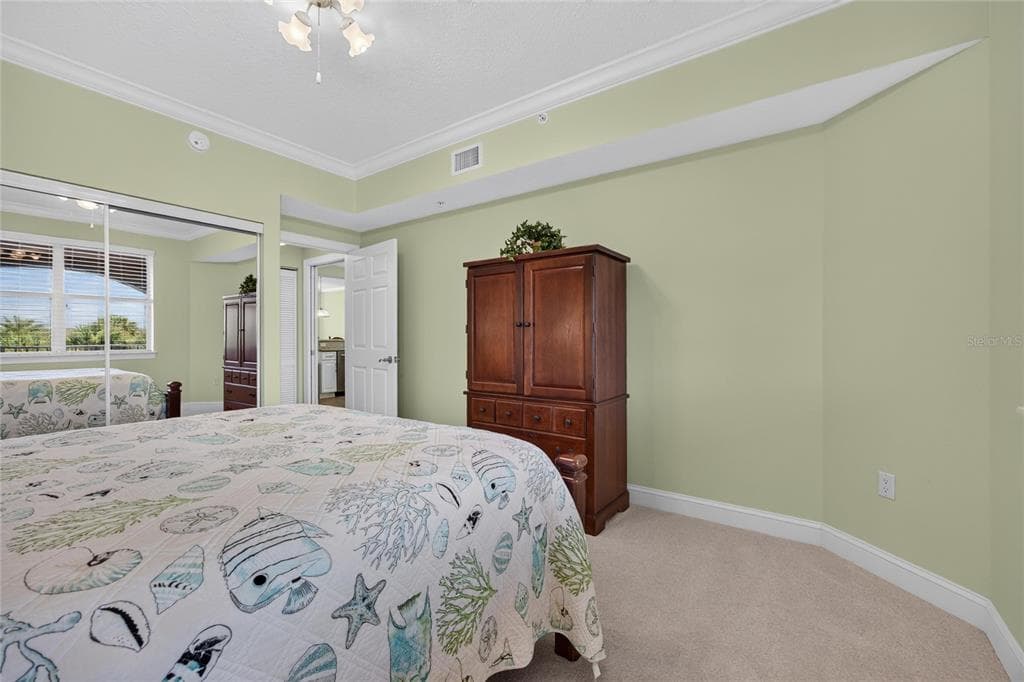 60 SURFVIEW DRIVE 206 photo 17