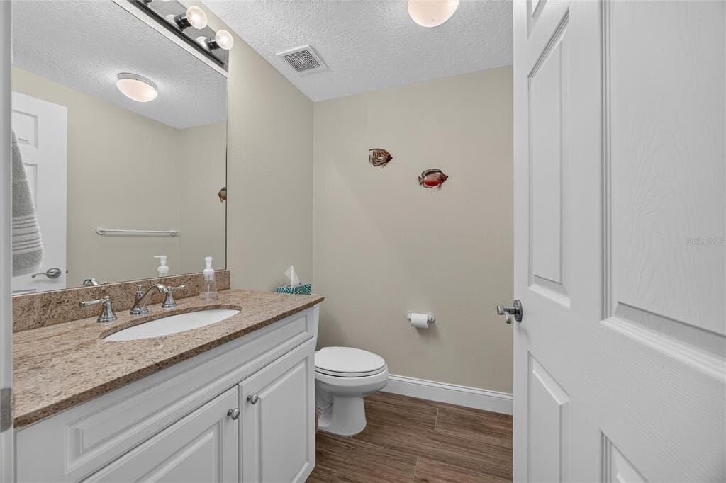 60 SURFVIEW DRIVE 206 photo 20