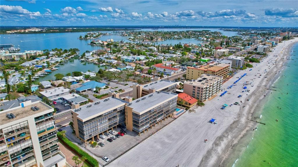 14900 GULF BOULEVARD 401 photo 3