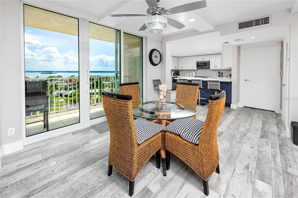 736 ISLAND WAY 1001 photo 20