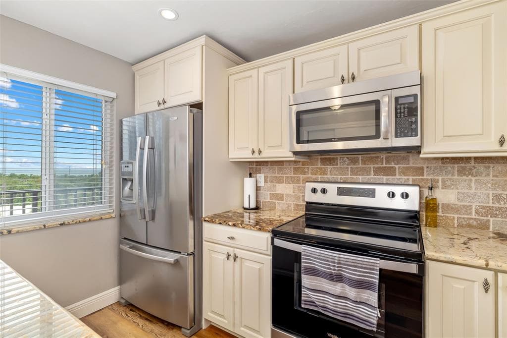 8911 MIDNIGHT PASS ROAD #409 4