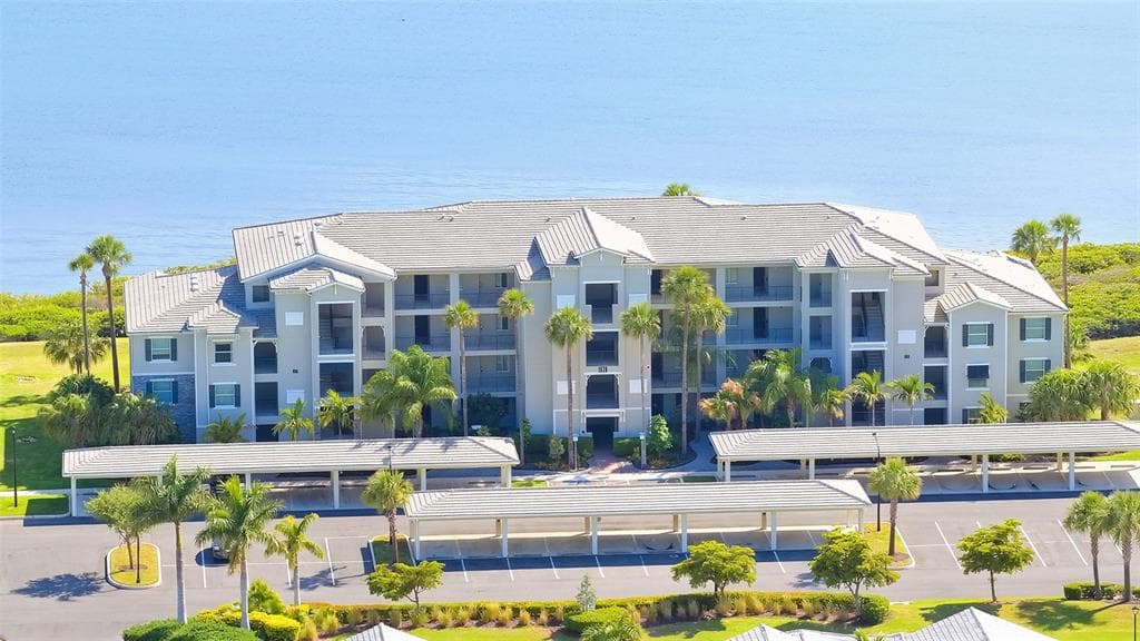 1020 TIDEWATER SHORES LOOP 207 photo 1