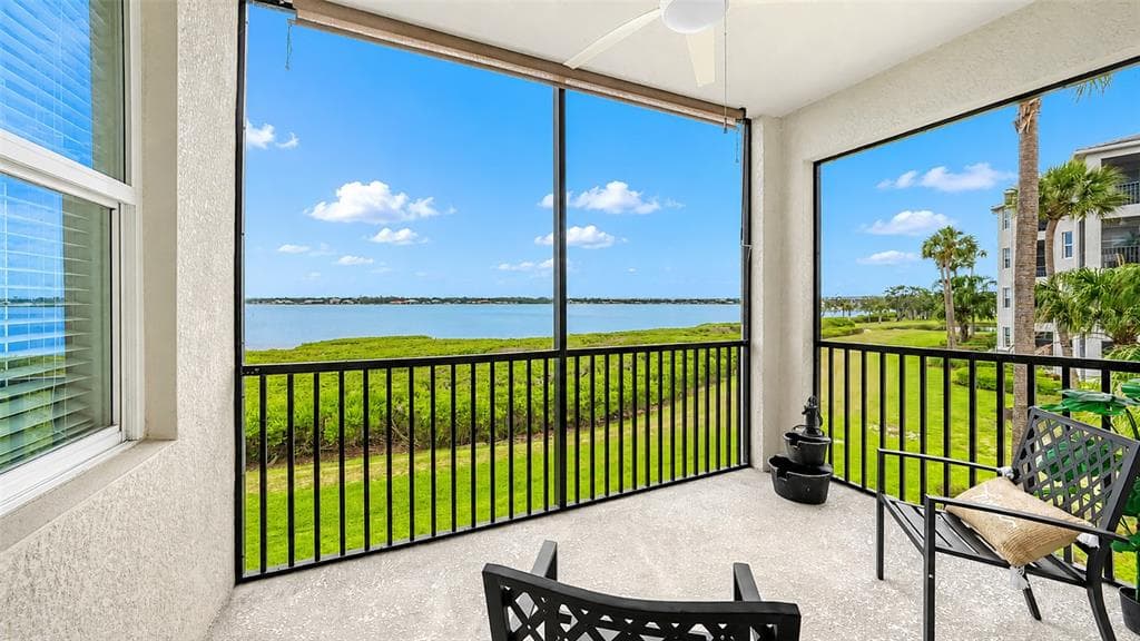 1020 TIDEWATER SHORES LOOP 207 photo 5