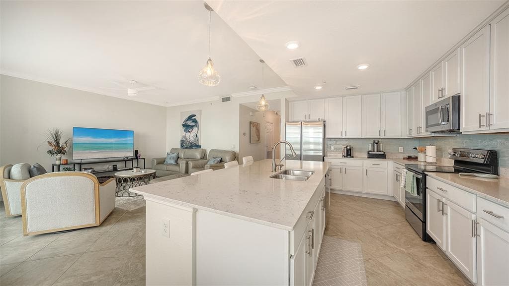 1020 TIDEWATER SHORES LOOP 207 photo 8