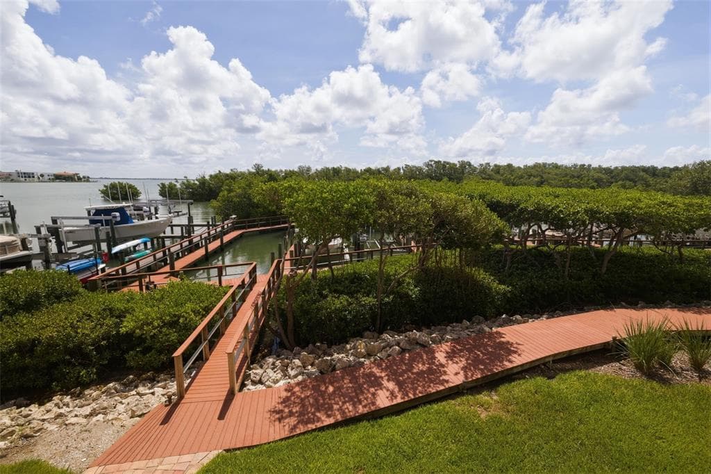 1645 PINELLAS BAYWAY S A1 photo 17