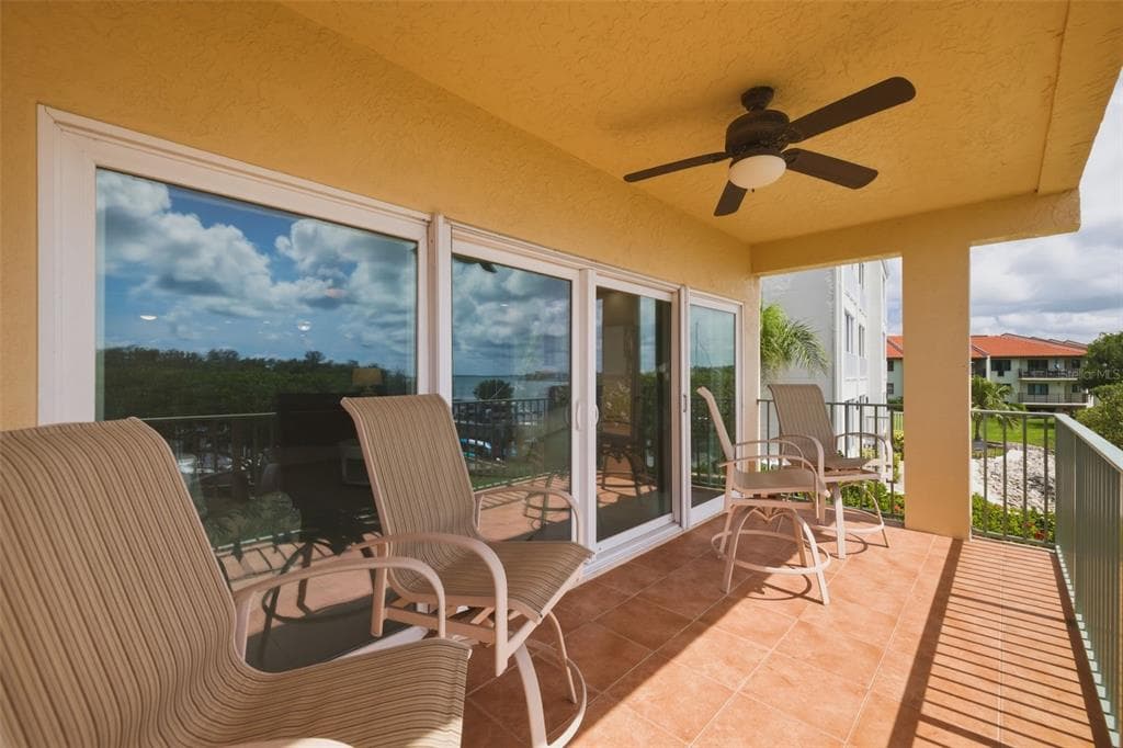 1645 PINELLAS BAYWAY S A1 photo 20